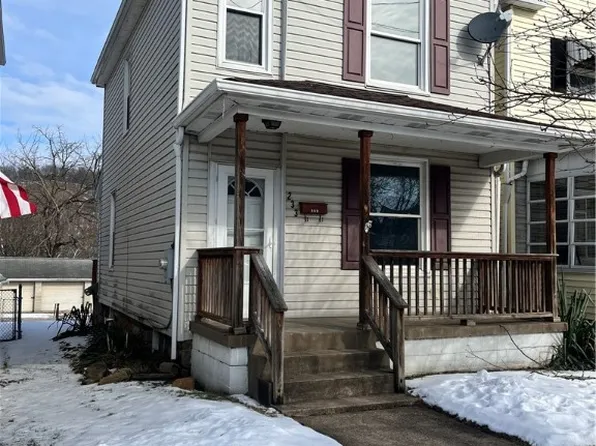 233 Sherman Ave, Vandergrift, PA 15690