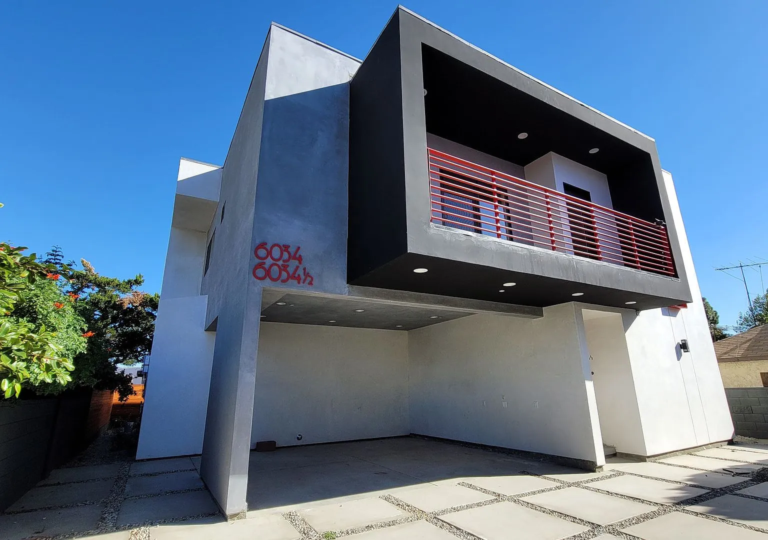 6034 Craner Ave — Photo 4