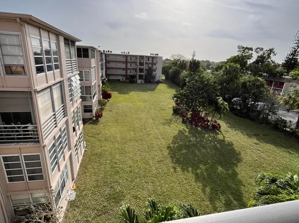 225 Bonnie Boulevard #402, Palm Springs, FL 33461