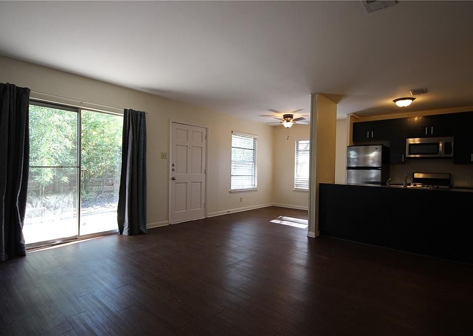 1st image of 2209 W 12th St #B