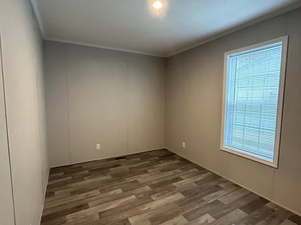 11429 Harbor Cv #75, Fenton, MI 48430