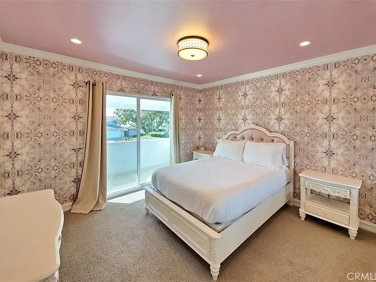 18684 Santa Ramona St — Photo 11