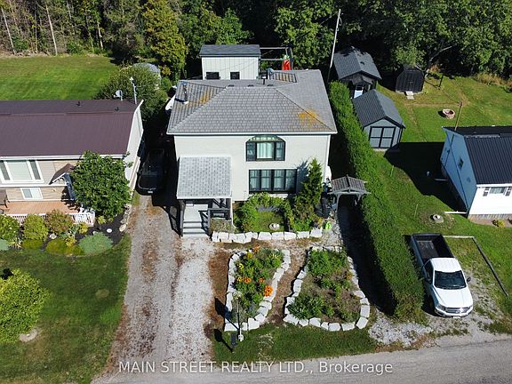 2nd image of 1275 Lakeshore Rd