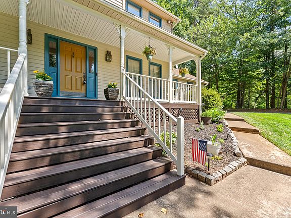 3rd image of 5344 Forrest Ct
