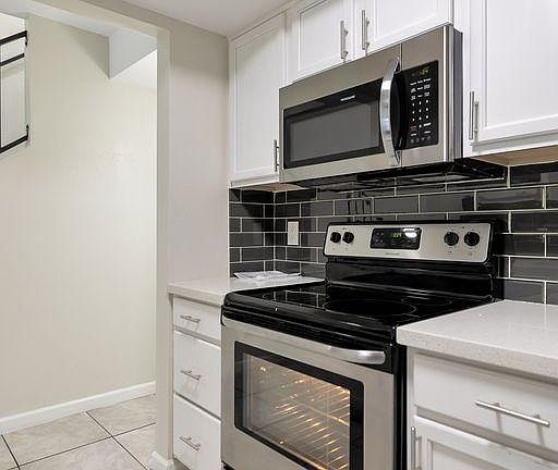 3rd image of 39 W Medlock Dr APT 7