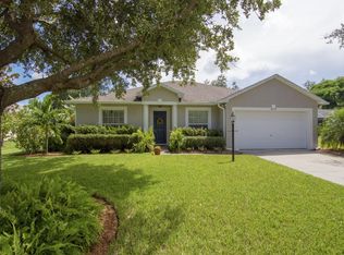4957 5th Mnr, Vero Beach, FL 32968