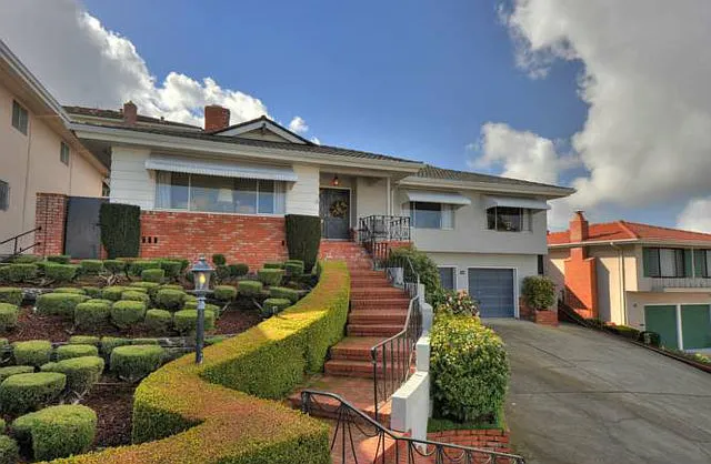 1317 Magnolia Ave