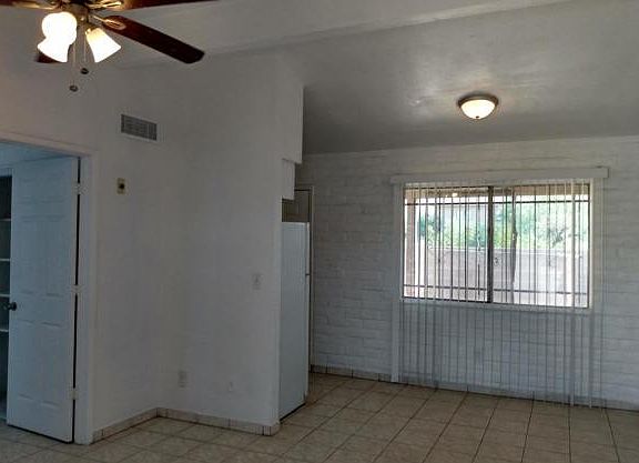 3rd image of 5762 S Park Ave