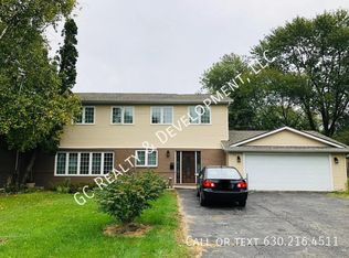 1065 Basswood St, Hoffman Estates, IL 60169