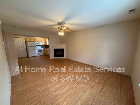 1408 W Frosty Dr APT 4, Ozark, MO 65721