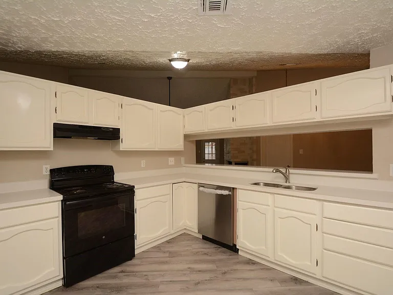 16335 Quail Echo Dr — Photo 13