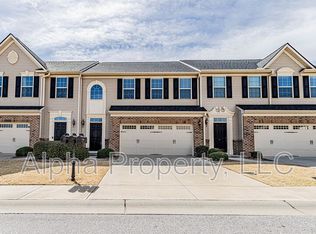 12 Irvington Dr, Greer, SC 29650