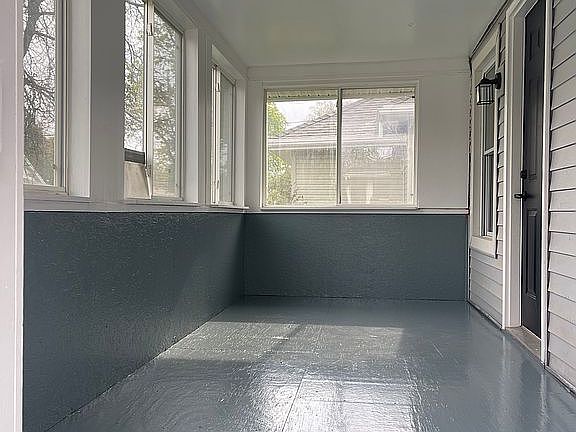 4th image of 347 Filley St