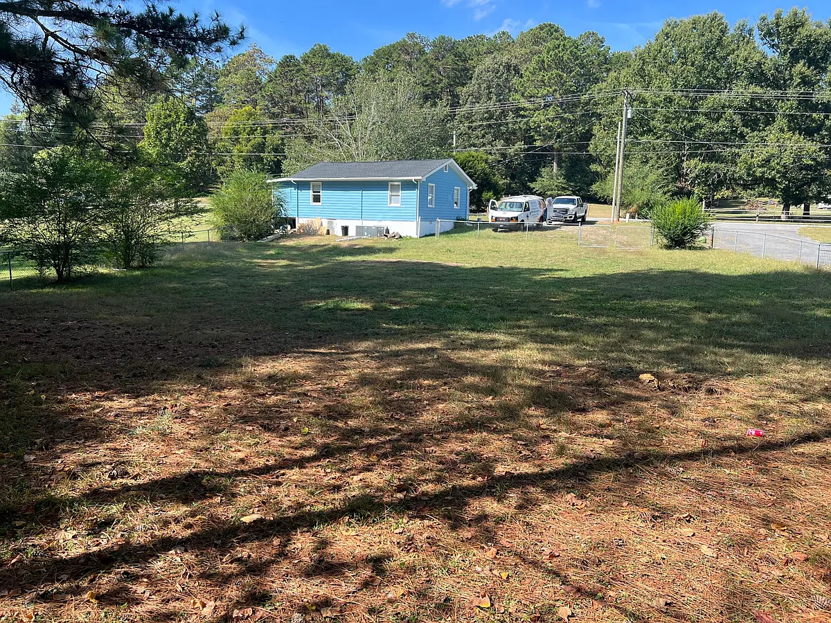 Building Photo - 1645 Peavine Rd