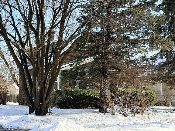 2nd image of 3707 21st Ave S