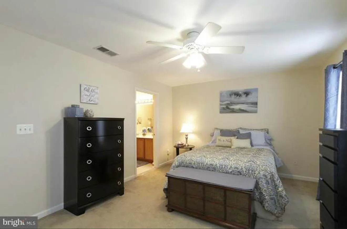 3 bed, 2622 sqft, $3,300 — Photo 1