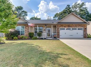 1025 Blythwood Dr, Piedmont, SC 29673
