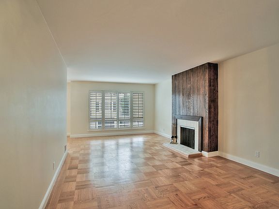 2nd image of 228 Warren Dr