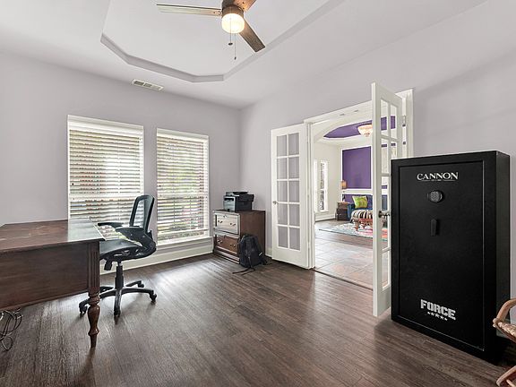 3rd image of 1548 Kings View Dr