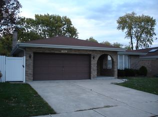 9331 S Meade Ave, Oak Lawn, IL 60453