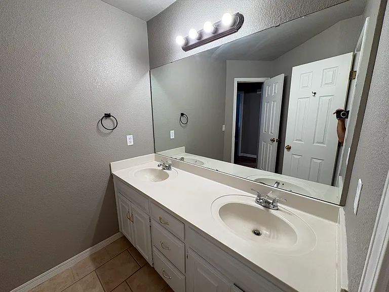 3003 SW 28th Ave #B — Photo 9