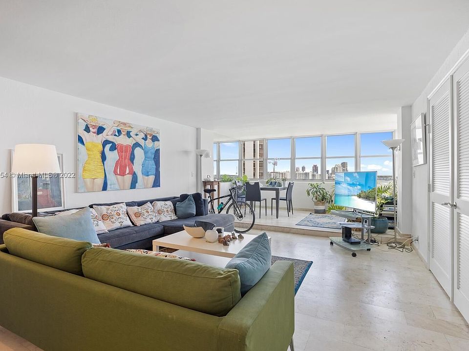 1st image of 5 Island Ave APT 15E