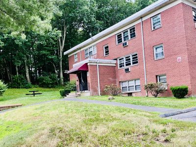 306 Pine Rock Avenue APT D18, Hamden, CT, 06514