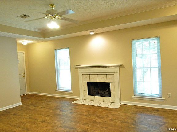 4th image of 3840 Carriage Oaks Dr