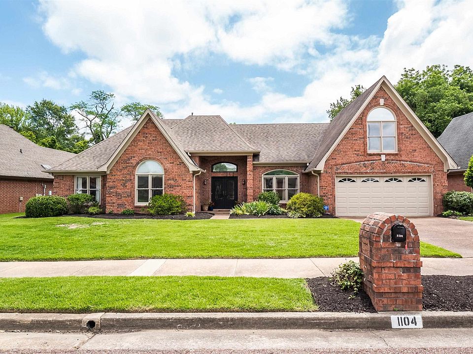 1st image of 1104 Sugar Ln