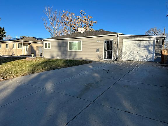 3rd image of 1384 S Seneca Ct
