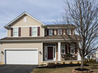 3956 Nordman Fir Dr, Grove City, OH 43123