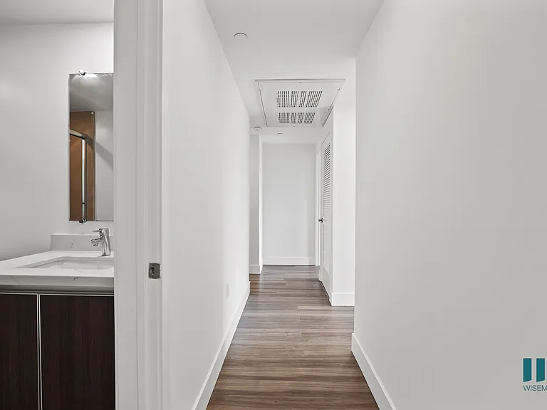 1339 N Formosa Ave #A304 — Photo 33