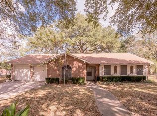 223 Normal Park Dr, Huntsville, TX 77320