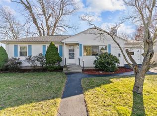 100 Lockhaven Rd, Warwick, RI 02889