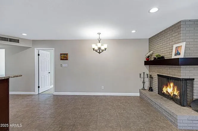 110 W Del Rio Dr — Photo 17