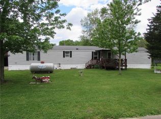 3338 N 2053 East Rd, Ridge Farm, IL 61870