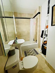 Rented by R New York