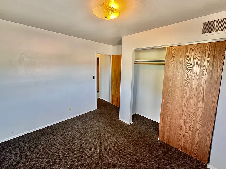 728 Saint Charles St #3 — Photo 13