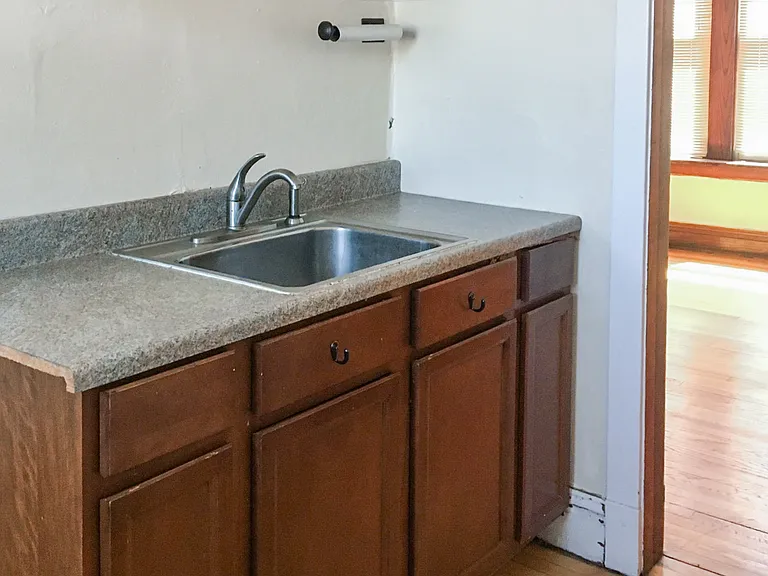 3821 1/2 N Lawndale Ave #3 — Photo 2