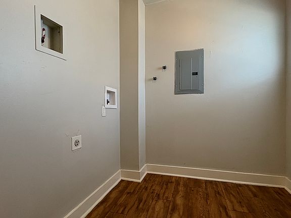4th image of 1821 NW 38th St