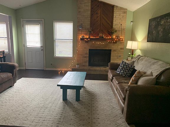 2nd image of 3014 Bear Springs Dr