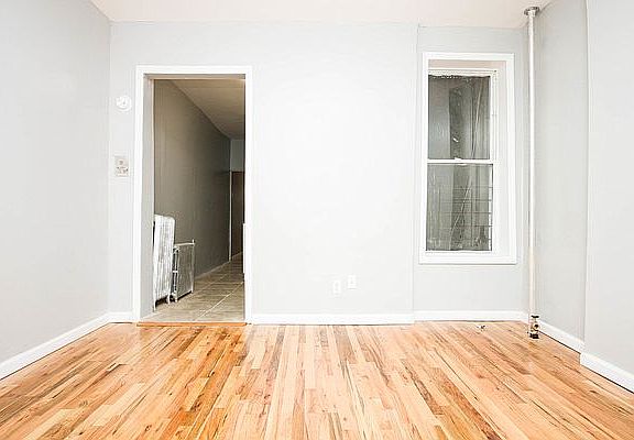 5th image of 204 Sumpter St #1R