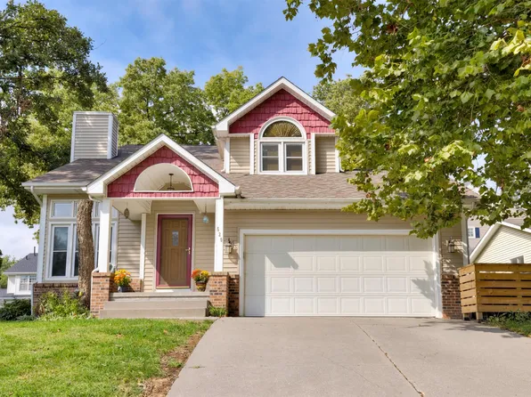 520 N 1st St, Carlisle, IA 50047