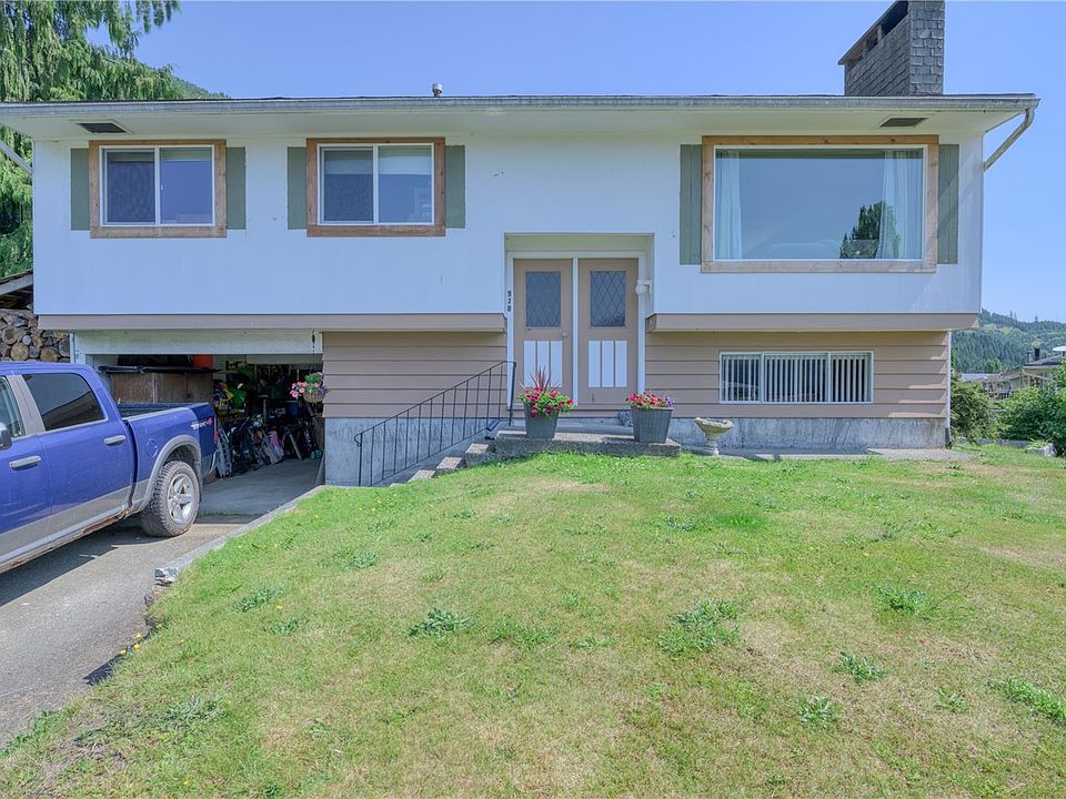 1st image of 978 Rupert Ave