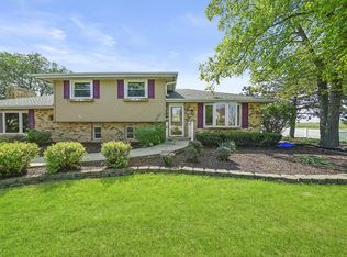 20753 W Mary Dr, Lockport, IL 60441