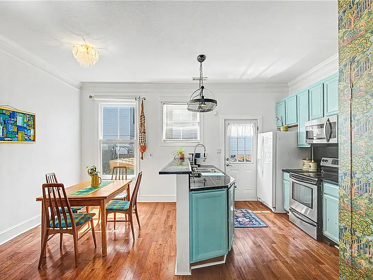 1410 Jefferson St — Photo 20