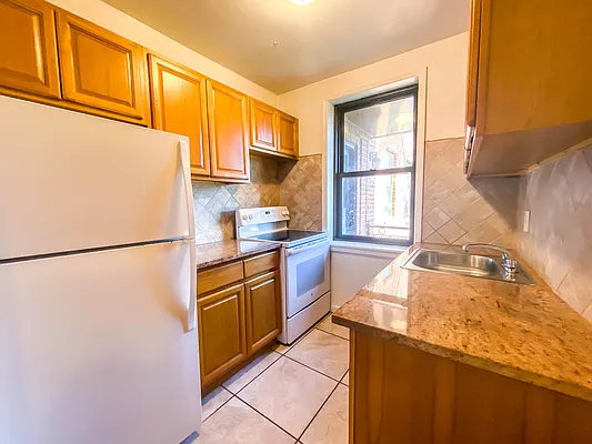 Rented by Voro New York | media 25