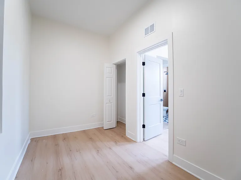 2753 W Chicago Ave #2 — Photo 12