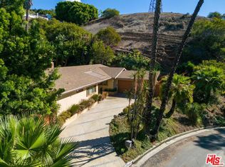 6664 Lakeridge Rd, Los Angeles, CA 90068