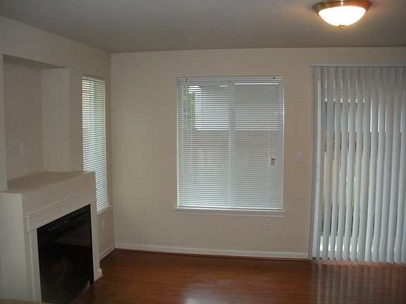 2nd image of 11607 3rd Avenue Ct E